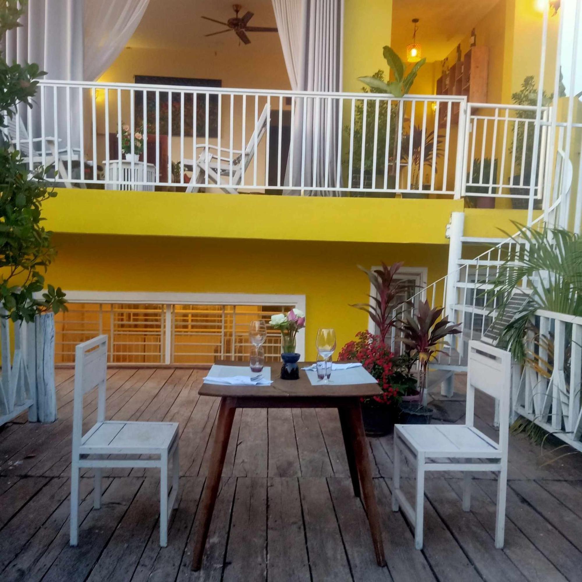 Homestay Yellow Natural House Сіємреап Екстер'єр фото