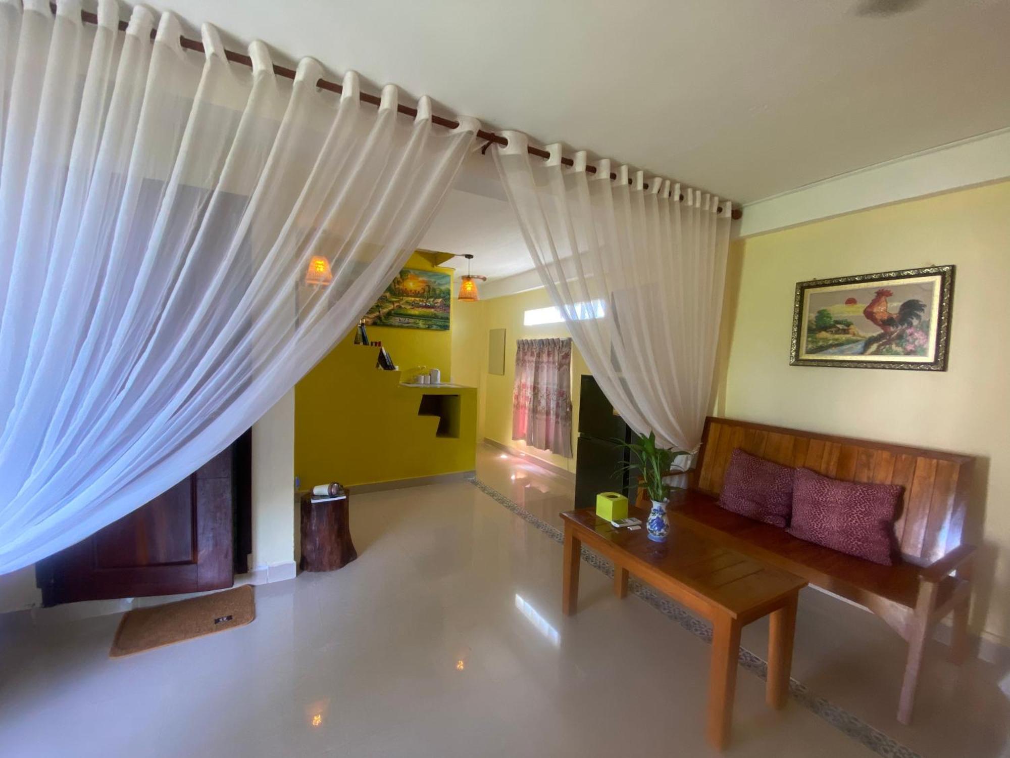 Homestay Yellow Natural House Сіємреап Екстер'єр фото