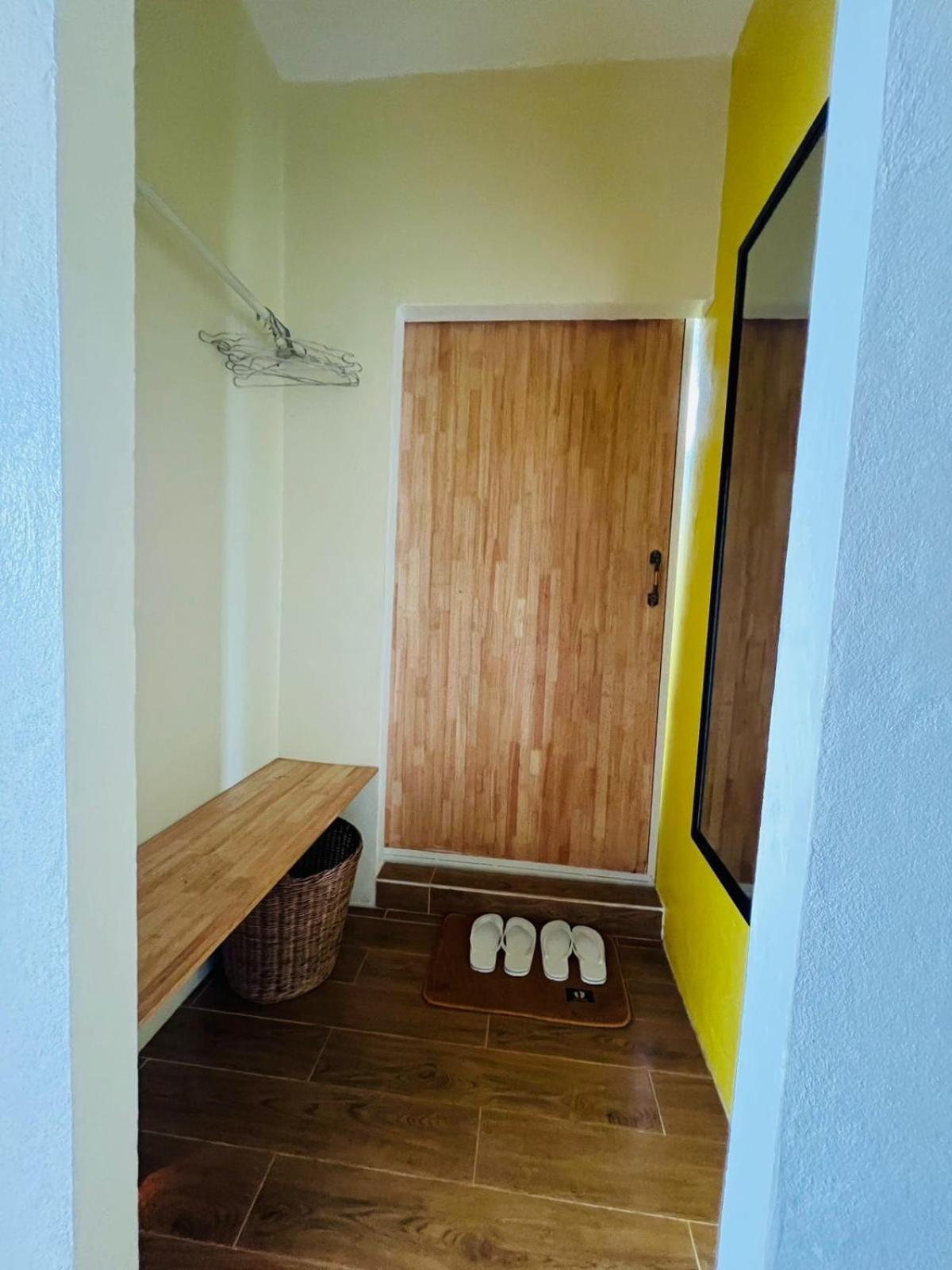 Homestay Yellow Natural House Сіємреап Екстер'єр фото